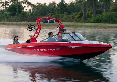 Дизайн днища SKI NAUTIQUE 200 2023